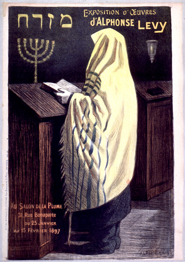 Ein Plakat, das eine jüdische Ausstellung in Paris ankündigt, zeigt eine Person vor einem Tisch mit einem Buch und einer Menora, mit Texten, die Details zur Ausstellung geben.