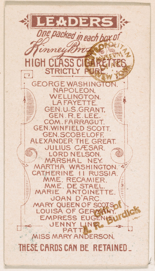 Eine alte Visitenkarte mit dem Wort "Leaders" darauf vor einem weißen Hintergrund.