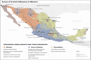 Eine Karte Mexikos mit verschiedenen Farben, die Gebiete der Kartelle hervorheben, begleitet von Text, der weitere Informationen bereitstellt.