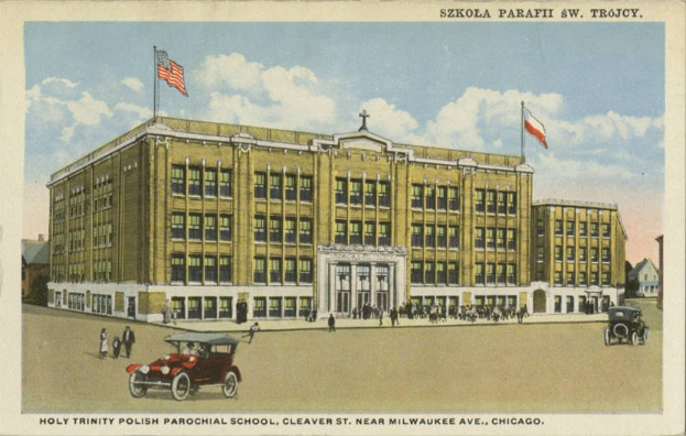 Plakat für die Heilige Dreifaltigkeit Polnische Pfarrschule in Cleveland, Ohio, das das Schulgebäude, Menschen, Fahrzeuge, Flaggen und einen bewölkten Himmel mit Text am unteren Rand zeigt.