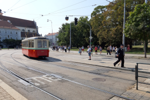 Kinder stoppen Stadtbahn, Wasserrohrbruch stört Bahnverkehr - Notfallmeldungen